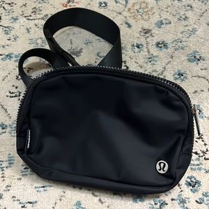Lululemon belt bag